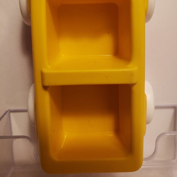 1981 CBS INC. YELLOW and RED CAR WHITE WHEELS - SESAME STREET TOY - TRUE VINTAGE - Picture 7 of 11